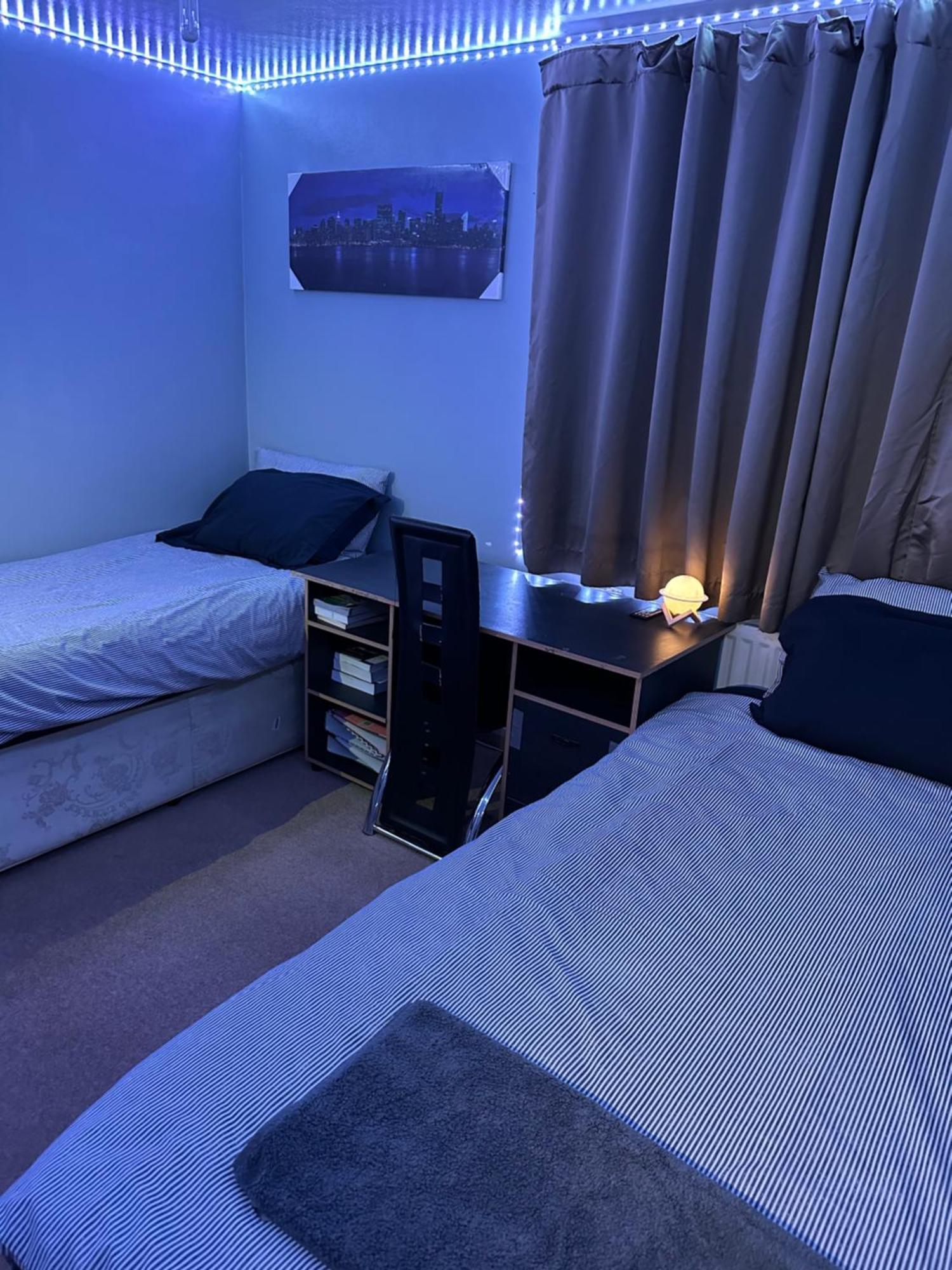 Апартаменты London Gateway Get-Away Хаунслоу Экстерьер фото